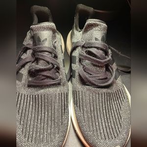 Adidas - Sneakers